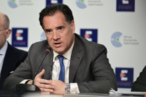 Γιάννης Καλλιάνος: Παρέμβαση Κυριάκου Μητσοτάκη ζητούν οι αγγειοχειρουργοί - Να μπει φρένο στην "ανθρωποφαγία"