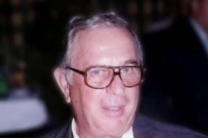 Μιχάλης Χαραλαμπίδης: Με ποντιακή λύρα και τιμητικό άγημα η κηδεία του ιστορικού στελέχους του ΠΑΣΟΚ- Ποιοι έδωσαν το παρών