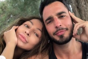 Θρήνος στην κηδεία του Χρήστου Κουτέλα: Τραγικές φιγούρες η μητέρα του κι ο δίδυμος αδερφός του [εικόνες]