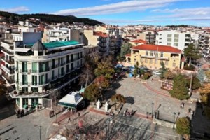 Εξαδάκτυλος για αύξηση εμβολιασμών: Παρακινήθηκαν από την "καθημερινή παρουσία των θανάτων δίπλα τους" - εικόνα 2