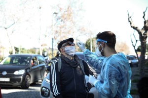 Κορονοϊός - Χαρδαλιάς: Κλειστά έως τις 18/1 λιανεμπόριο, βιβλιοπωλεία, κομμωτήρια - Παράταση του lockdown - εικόνα 2