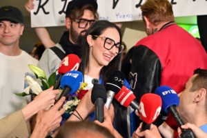 Κόλαφος η Μεσσαροπούλου για Λιάγκα: "Πρέπει να πάρεις τα περιττώματα και να τα κάνεις κολάρο"