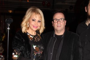 Τέτα Καμπουρέλη: "Αρρώστησα άσχημα, έπαθα κρίσεις πανικού - Παίρνω τα χαπάκια μου" [βίντεο]