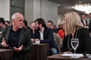 Η Δούρου ανέβασε φωτογραφία για να δείξει την αστυνομική βία στη χθεσινή διαδήλωση [εικόνα] - εικόνα 3