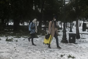 Εργοδότες ή διευθυντές έξι στους 10 καταγγελλόμενους για βία και παρενόχληση στον χώρο εργασίας