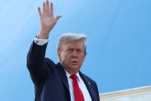 Τραμπ-Πούτιν: Δηλώσεις και χειρονομίες αβροφροσύνης, αλλά καμία αποκάλυψη για ειρηνευτικό σχέδιο για την Ουκρανία