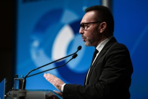 Αισιόδοξος ο Στουρνάρας: Στο 6% η ανάπτυξη φέτος στην Ελλάδα