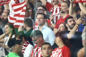 Κασσελάκης: Οι ομιλίες Μητσοτάκη, Κικίλια Γεωργιάδη και το μήνυμα - "Μην αφήσετε ποτέ πολιτικό να σας συμπεριφερθεί έτσι"