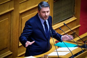 Πρόταση μομφής την Τετάρτη: Συμφωνία ΠΑΣΟΚ, ΣΥΡΙΖΑ, Πλεύσης Ελευθερίας και Νέας Αριστεράς για το κείμενο