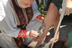 Ο Τατσόπουλος ζητά παρέμβαση του εισαγγελέα του Αρείου Πάγου για τον "ρασοφόρο τσαρλατάνο" των Αγίων Ισιδώρων