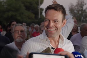 Ομοφοβικό παραλήρημα από τον ακαδημαϊκό Γιώργο Ρούση: "Αδελφές όλων των χωρών ενωθείτε..."