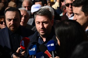 Διπλή επίθεση Μαρινάκη - Ρωμανού στον Ανδρουλάκη: Λίγο παραπάνω από 24 ώρες άντεξε η πρόταση για τον ΦΠΑ - Είναι πράσινος ΣΥΡΙΖΑ