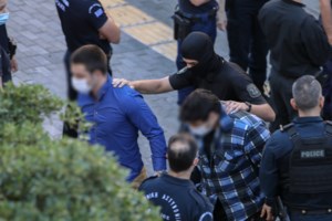 Ελένη Τοπαλούδη: Στο αρχείο η δικογραφία για τον καταγγελόμενο ομαδικό βιασμό της 21χρονης φοιτήτριας - εικόνα 2