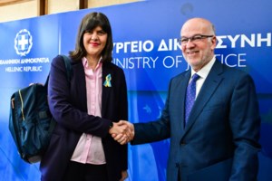 Βούλτεψη για Κοβέσι: "Θα ήθελα κάποιον από τη Γαλλία στη θέση της - Άμα παίρνεις από τον Τσαουσέσκου..."