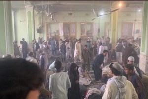 Αφγανιστάν: Στους 63 ανέρχονται οι νεκροί της επίθεσης στο τζαμί - "Παρακλάδι" του ISIS πήρε την ευθύνη [εικόνες] - εικόνα 2