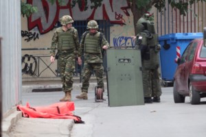 Λήξη συναγερμού στα Εξάρχεια - Αποκαταστάθηκε η κυκλοφορία των οχημάτων