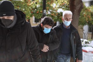 Κάτω Πατήσια: Νέα επίθεση με μπογιές στην εκκλησία που λειτουργούσε ο ιερέας που κατηγορείται για βιασμό [Εικόνες]