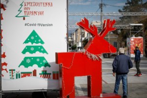 Για αυτοψία στη Δυτική Αττική ο Χαρδαλιάς: Δεν ξέρουμε τι θα συμβεί τα Χριστούγεννα
