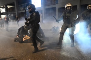 Κικίλιας: Προβοκάτσια μερικών δεκάδων τα επεισόδια με τους εποχικούς πυροσβέστες - Για να ανεβάσουν βίντεο στο διαδίκτυο