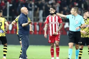 Οργή Χατζηνικολάου για το Ολυμπιακός-ΑΕΚ: Σφαγιαστική διαιτησία για την ομάδα του Πειραιά, ντροπή [Εικόνα]