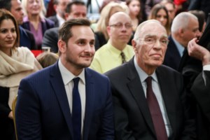 Βασίλης Λεβέντης: Ξεπέρασε τον κίνδυνο από τον κορονοϊό [Βίντεο]