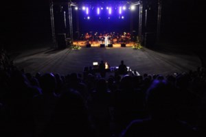 Φεστιβάλ Αθηνών: Κατάμεστο το Ηρώδειο - Παρούσες Σακελλαροπούλου, Μητσοτάκη και Μενδώνη [εικόνες] - εικόνα 4