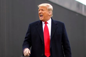 Για κατασκοπεία ερευνάται ο Ντόναλντ Τραμπ - Το FBI κατέσχεσε άκρως απόρρητα έγγραφα από το σπίτι του