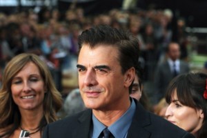 Σάρα Τζέσικα Πάρκερ: 23 χρόνια από τότε που ντύθηκε νύφη - Ο απόλυτα μυστικός γάμος της και το... κατάμαυρο νυφικό [Εικόνες] - εικόνα 10