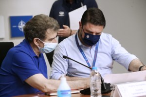 Φωτιά στη Βαρυμπόμπη: Eκκένωση του γηροκομείου Έπαυλις με 33 ηλικιωμένους στις Αχαρνές - εικόνα 2