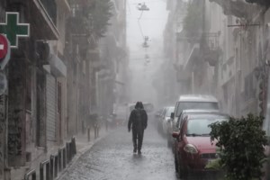 Κακοκαιρία Elias: Μεγάλο μποτιλιάρισμα στους δρόμους της Αθήνας - Χάος στον Κηφισό