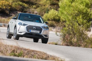 Με το DS 7 Crossback E-Tense 4x4 στον Πόρο