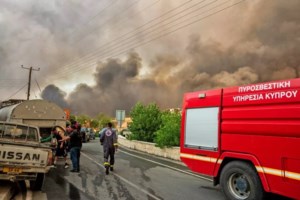 Βελτιωμένη η εικόνα της φωτιάς στον Φενεό Κορινθίας - Χωρίς ενεργό μέτωπο [βίντεο]