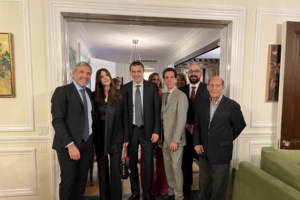 Αποκάλυψη Paris Match: Ζευγάρι με τον Τιμ Μπάρτον η Μόνικα Μπελούτσι εδώ και τέσσερις μήνες