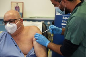 Εμβόλια AstraZeneca και J&J: Κίνδυνος καθυστέρησης στα προγράμματα εμβολιασμού - Ο παγκόσμιος "χάρτης" - εικόνα 3