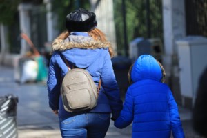 Χειμωνιάτικος ο καιρός σήμερα σε όλη τη χώρα: Τσουχτερό κρύο και βροχές - Πού θα χιονίσει