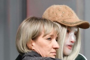 Επίθεση με βιτριόλι: Η Έφη Κακαράντζουλα έκλεψε ρούχα στις φυλακές- Της απαγόρευσαν τα μεροκάματα