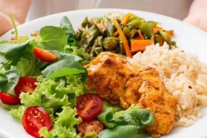 Η νέα μόδα στις δίαιτες: Μόνο ένα γεύμα μέσα στην ημέρα- Νέου τύπου διαλλειματική νηστεία, τα υπέρ και τα κατά