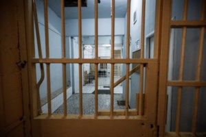 Φυλακές Αλικαρνασσού: Συνελήφθη υπάλληλος της εξωτερικής φρουράς για δέμα με ναρκωτικά - "Ζητώ συγγνώμη, ατίμωσα τη στολή"