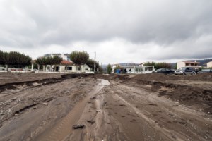 Διόνυσος: Επιχείρηση της Πυροσβεστικής για ύποπτο φάκελο σε γραμματοκιβώτιο σπιτιού