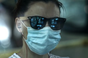 Γαλλία: Εικόνες συνωστισμού σε συναυλία στη Νίκαια - Ο δήμαρχος επιβάλλει τη χρήση μάσκας σε όλες τις εκδηλώσεις