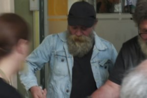 "Δεν είμαι άγιος", λέει ο Κωνσταντίνος Πολυχρονόπουλος - Η φωτογραφία με τα φρουτάκια είναι του 2014 [βίντεο]