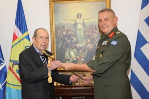 Κατερίνα Σακελλαροπούλου: Θα τιμήσει τον εφοπλιστή Ιάκωβο Τσούνη που δώρισε την περιουσία του στις Ένοπλες Δυνάμεις