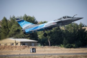 Tα πρώτα 6 Rafale στην Αθήνα - Μητσοτάκης: Δεν θα πάρουμε την άδεια κανενός για τους εξοπλισμούς μας [εικόνες - βίντεο] - εικόνα 8