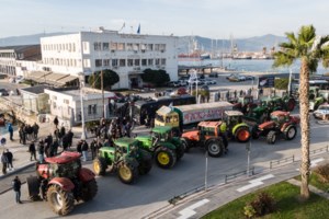 Εγκλωβίστηκε και η τραγουδίστρια Μελίνα Ασλανίδου στο λιμάνι του Βόλου - Μαζί με τους μουσικούς της