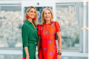 Τατιάνα Μπλάτνικ: Με μαρινιέρα και navy παντελόνι στο ΣΕΦ - Ντύθηκε στα χρώματα της Εθνικής Ελλάδος - εικόνα 3