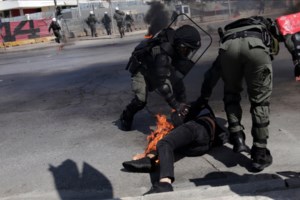 Πανεκπαιδευτικό συλλαλητήριο: Ένταση έξω από το Πολυτεχνείο - Τι λέει η ΕΛΑΣ - εικόνα 5