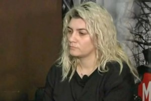 Λίγο έλειψε να λιντσάρουν τη μάνα της Ρούλας Πισπιρίγκου - Πώς την έσωσε η κόρη της την τελευταία στιγμή [Βίντεο] - εικόνα 2