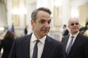 Για μπουγάτσα σε καφενείο της Καβάλας ο Μητσοτάκης - "Το καλύτερο πρωινό" [βίντεο]