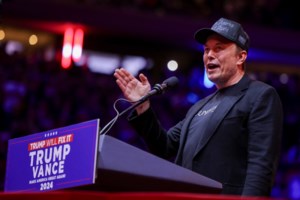 Αμερικανικές εκλογές 2024: Η "μάχη" των αναποφάσιστων - Γυναίκες και μειονότητες στοχεύει η Χάρις, τους φτωχούς θέλει ο Τραμπ