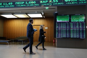 Σταϊκούρας: Ψήφος εμπιστοσύνης  - Με επιτόκιο 1,57% η άντληση 3 δισ. ευρώ από τις αγορές